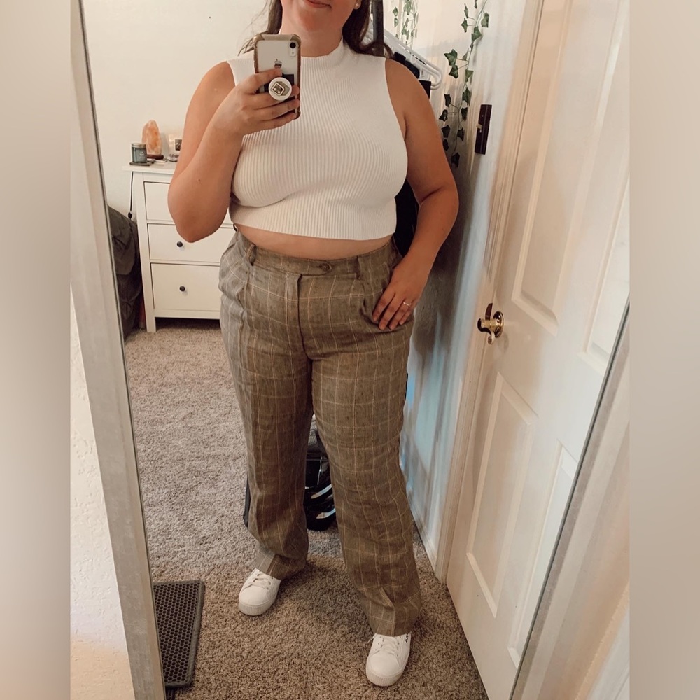 Paul Fredrick’s beige checkered pants